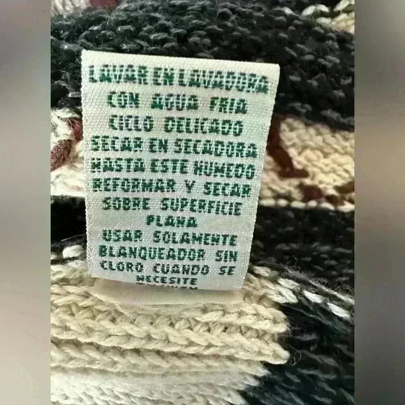 St. John’s Bay Crocheted Vest Size Small - Picture 9 of 9